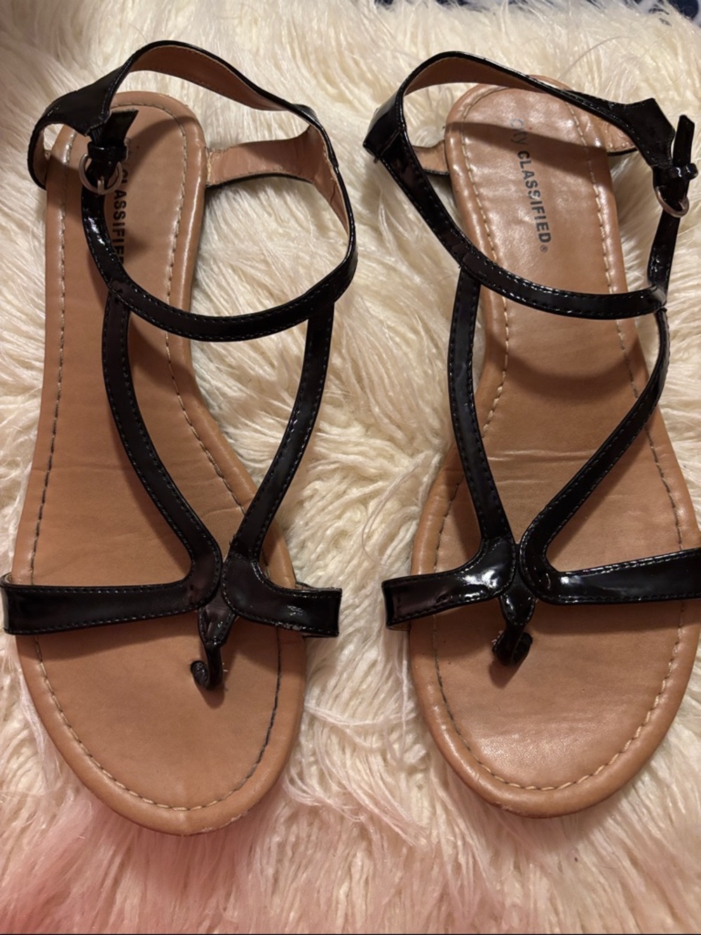 Classified Black Patent T-Strap Sandals for Women